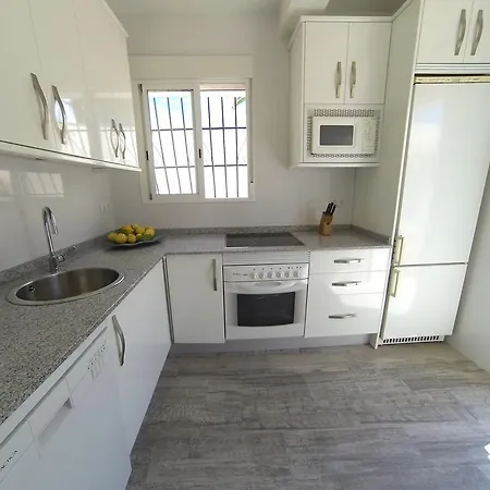 Albir Lemon House * 阿尔比尔